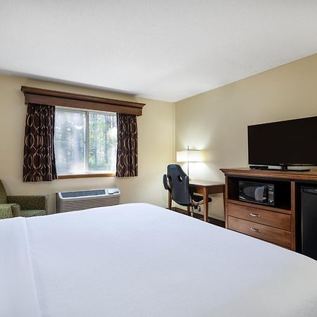 Country Inn Ту-Харборс Экстерьер фото
